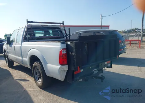 2014 Ford F-250 Xl z USA, uszkodzony, nr VIN 1FT7X2A60EEB48510